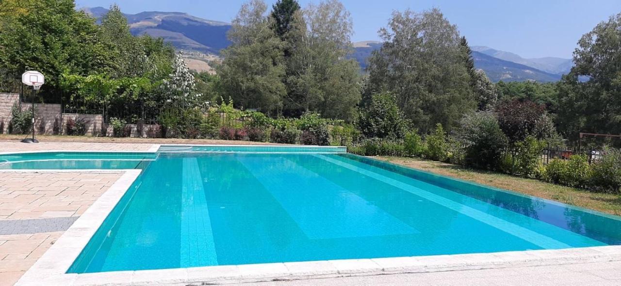 Villa Комплекс Омайник à Kalofer Extérieur photo